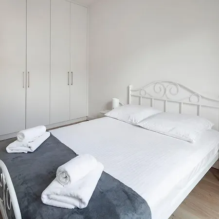 Apartman Sleepy3city Abrahama 61 *